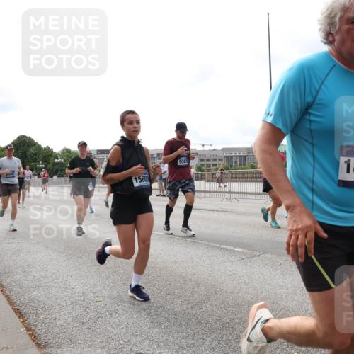 29.06.2025 - hella hamburg halbmarathon Lena Gebhardt http://msf.ph/oto/8298557 29.06.2025 10:21:41 Lombardsbrücke 6086, 15603, 9369, 18851, 1072, 1158, 1191, 1250, 1294, 1401, 1668, 1958, 2172, 2271, 2315, 2353, 2529, 2635, 2815, 3122, 3606, 3770, 3817, 3825, 3826, 3995, 4046, 4289, 4375, 4376, 4697, 4786, 5122, 5373, 5395, 5412, 5493, 5641, 5759, 5957, 6086, 6103, 6475, 6676, 6805, 6844, 7075, 7162, 7375, 7522, 7553, 7612, 7672, 7781, 8095, 8286, 8715, 8844, 8896, 8959, 9002, 9062, 9100, 9369, 9483, 9499, 9501, 9532, 9624, 10374, 10874 meine-sportfotos.de