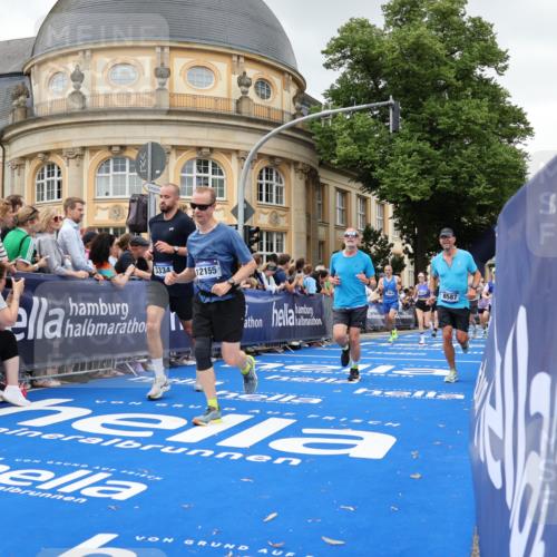 29.06.2025 - hella hamburg halbmarathon Strokosch-Dieckow http://msf.ph/oto/8298576 29.06.2025 10:53:03 Ziel 2111, 2208, 3059, 3258, 3334, 4121, 5907, 7509, 7864, 8587, 9093, 9537, 12155, 12367, 12519, 12910, 14323, 14791, 15430, 16986, 18590, 18720, 19208 meine-sportfotos.de