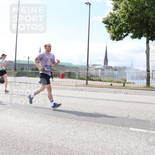 29.06.2025 - hella hamburg halbmarathon Lena Gebhardt http://msf.ph/oto/8298577 29.06.2025 10:12:07 Lombardsbrücke 1062, 1328, 1531, 1790, 1850, 1992, 2661, 3363, 3746, 4227, 5176, 5379, 5605, 6871, 7474, 7571, 9191, 9253, 9405, 9428, 9705, 10042, 10409, 10428, 10685, 11507, 11509, 11525, 11537, 11581, 11917, 12473, 13171, 13177, 13542, 13958, 14060, 14196, 14313, 14384, 14863, 14868, 15137, 15945, 16379, 16976, 17080, 17638, 17774, 17866, 18261, 18395, 18429, 18655 meine-sportfotos.de