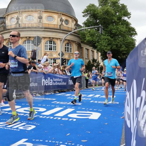 29.06.2025 - hella hamburg halbmarathon Strokosch-Dieckow http://msf.ph/oto/8298627 29.06.2025 10:53:04 Ziel 2111, 2208, 3059, 3258, 3334, 4121, 7509, 7864, 8587, 9093, 9537, 12155, 12367, 12519, 12910, 14323, 14791, 15430, 16986, 18590, 18720, 19208 meine-sportfotos.de