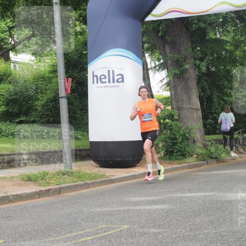 29.06.2025 - hella hamburg halbmarathon KatJ http://msf.ph/oto/8298749 29.06.2025 10:13:51 Zwischen KM18-KM19  meine-sportfotos.de