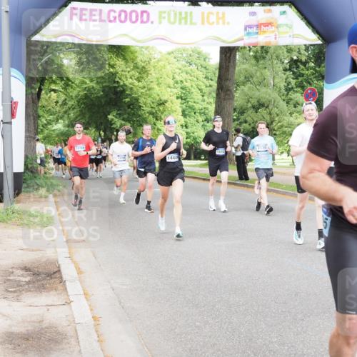 29.06.2025 - hella hamburg halbmarathon MichiJ http://msf.ph/oto/8298807 29.06.2025 10:34:29 Zwischen KM18-KM19 1070, 2138, 8668, 10208, 11021, 14262, 14449, 16127, 16136, 16466, 16475, 17332, 18211, 18476, 18702, 19105 meine-sportfotos.de