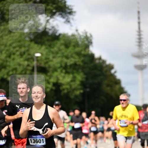29.06.2025 - hella hamburg halbmarathon Dr. Thomas Lammeyer http://msf.ph/oto/8298813 29.06.2025 10:37:48 Kennedybrücke 1189, 1275, 1896, 1995, 2342, 2526, 2776, 3264, 3345, 3812, 3848, 4361, 4433, 4449, 4807, 5075, 5141, 5180, 5557, 5561, 5584, 5821, 5822, 5887, 6515, 6516, 6956, 6999, 7027, 7308, 7309, 7633, 7705, 8157, 8349, 8375, 8377, 8383, 8401, 8620, 8891, 9234, 9258, 9438, 9591, 9706, 9799, 9995, 10800, 11092, 11111, 11237, 11260 meine-sportfotos.de