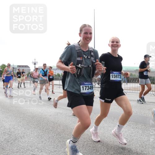 29.06.2025 - hella hamburg halbmarathon Lena Gebhardt http://msf.ph/oto/8298869 29.06.2025 10:36:54 Lombardsbrücke 15992, 893, 17349, 15972, 5789, 1118, 1224, 1253, 1339, 1488, 1490, 1948, 1952, 1954, 2031, 2072, 2104, 2124, 2480, 2552, 2588, 3127, 3165, 3428, 3714, 3873, 3895, 4084, 4618, 4762, 4996, 5224, 5538, 5640, 5747, 5786, 5789, 6156, 6172, 6190, 6359, 6584, 6667, 6804, 7202, 7632, 7773, 8007, 8257, 8258, 8315, 8499, 8758, 8936, 8937, 8945, 9054, 9055, 9115, 9295, 9500, 9694, 13265, 15077, 17156, 17807, 18152, 18488 meine-sportfotos.de