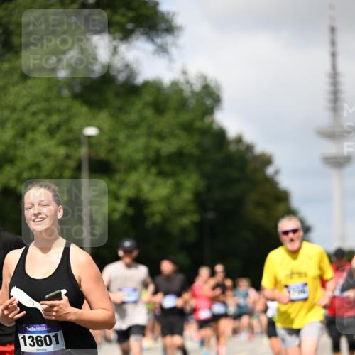 29.06.2025 - hella hamburg halbmarathon Dr. Thomas Lammeyer http://msf.ph/oto/8298890 29.06.2025 10:37:48 Kennedybrücke 1189, 1275, 1896, 1995, 2342, 2526, 2776, 3264, 3345, 3812, 3848, 4361, 4433, 4449, 4807, 5075, 5141, 5180, 5557, 5561, 5584, 5821, 5822, 5887, 6515, 6516, 6956, 6999, 7027, 7308, 7309, 7633, 7705, 8157, 8349, 8375, 8377, 8383, 8401, 8620, 8891, 9234, 9258, 9438, 9591, 9706, 9799, 9995, 10800, 11092, 11111, 11237, 11260 meine-sportfotos.de