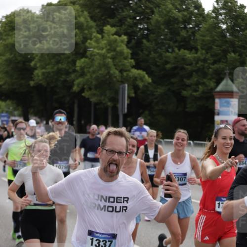 29.06.2025 - hella hamburg halbmarathon Jannik Wohlers http://msf.ph/oto/8298986 29.06.2025 10:37:00 Lombardsbrücke 1022, 1276, 1337, 1597, 1819, 2016, 2272, 2486, 2640, 3633, 4097, 4347, 4733, 5146, 5171, 5186, 5560, 5790, 5940, 6821, 6955, 7085, 7235, 7544, 7707, 7777, 7823, 8811, 8843, 9524, 10476, 10762, 10798, 10919, 11183, 11888, 11980, 12762, 12935, 13077, 13783, 14130, 14282, 14343, 14657, 14915, 15084, 16303, 16582, 16706, 16831, 16837, 17305, 17307, 17355, 17687, 17688, 17794, 17965, 18578, 18710, 18903 meine-sportfotos.de