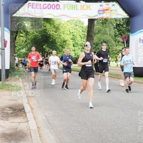 29.06.2025 - hella hamburg halbmarathon MichiJ http://msf.ph/oto/8299010 29.06.2025 10:34:30 Zwischen KM18-KM19 2138, 8668, 11021, 14062, 14262, 14449, 16127, 16136, 16466, 16475, 18211, 18476, 18702, 19105 meine-sportfotos.de