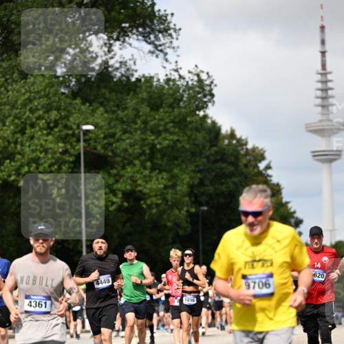 29.06.2025 - hella hamburg halbmarathon Dr. Thomas Lammeyer http://msf.ph/oto/8299068 29.06.2025 10:37:50 Kennedybrücke 1189, 1275, 1896, 2342, 2526, 2776, 3264, 3340, 3345, 3812, 3848, 4361, 4433, 4449, 4807, 5075, 5141, 5557, 5561, 5584, 5821, 5822, 5887, 6364, 6515, 6516, 6956, 6999, 7027, 7308, 7309, 7633, 7653, 7982, 8157, 8349, 8375, 8377, 8383, 8401, 8620, 8891, 9234, 9258, 9438, 9591, 9706, 9799, 9995, 10800, 11092, 11111, 11237, 11260 meine-sportfotos.de