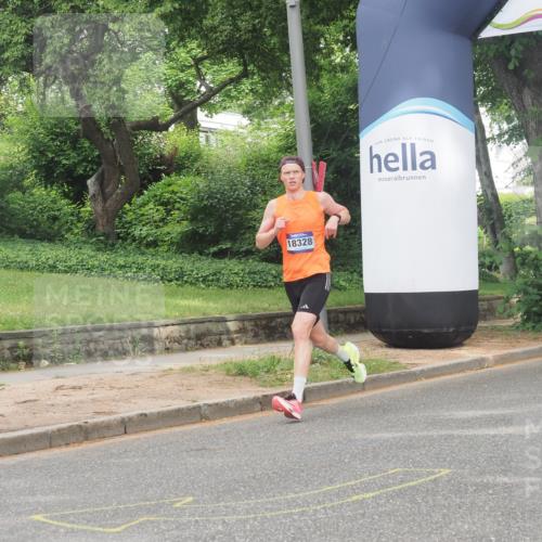 29.06.2025 - hella hamburg halbmarathon KatJ http://msf.ph/oto/8299092 29.06.2025 10:13:51 Zwischen KM18-KM19  meine-sportfotos.de