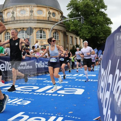 29.06.2025 - hella hamburg halbmarathon Strokosch-Dieckow http://msf.ph/oto/8299269 29.06.2025 10:53:15 Ziel 1683, 1727, 2074, 2111, 2354, 4065, 7312, 7383, 8273, 8361, 8651, 9142, 11844, 12490, 12875, 15179, 15681, 15838, 16929, 16986, 18134, 18901 meine-sportfotos.de
