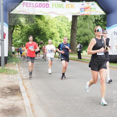 29.06.2025 - hella hamburg halbmarathon MichiJ http://msf.ph/oto/8299278 29.06.2025 10:34:31 Zwischen KM18-KM19 2138, 8668, 11021, 12724, 14062, 14262, 14449, 16127, 16136, 16466, 16475, 18476, 18702, 19105, 19127 meine-sportfotos.de