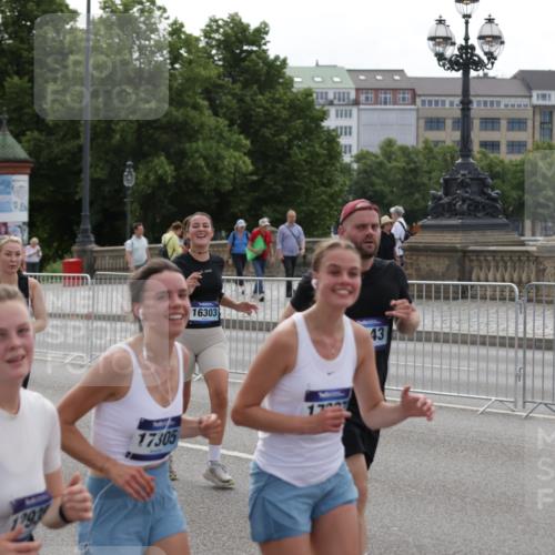 29.06.2025 - hella hamburg halbmarathon Jannik Wohlers http://msf.ph/oto/8299279 29.06.2025 10:37:01 Lombardsbrücke 1022, 1276, 1337, 1819, 2016, 2486, 2640, 3633, 4097, 4347, 5146, 5171, 5186, 5560, 5790, 5940, 6821, 6955, 7085, 7124, 7235, 7544, 7777, 7823, 8811, 8843, 9524, 10476, 10762, 10798, 10919, 11183, 11801, 11888, 11980, 12762, 12935, 13077, 13783, 14130, 14282, 14343, 14657, 15084, 16032, 16303, 16582, 16706, 16831, 16837, 17305, 17307, 17355, 17687, 17688, 17965, 18578, 18710, 18903 meine-sportfotos.de