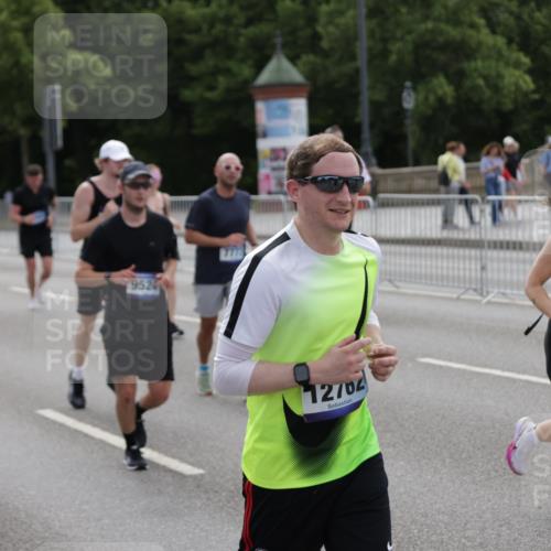 29.06.2025 - hella hamburg halbmarathon Jannik Wohlers http://msf.ph/oto/8299368 29.06.2025 10:37:03 Lombardsbrücke 1276, 1337, 1819, 2016, 2486, 2640, 3633, 4097, 5146, 5171, 5186, 5560, 5790, 5940, 6821, 6955, 7085, 7124, 7235, 7544, 7777, 7823, 8811, 8843, 9524, 10476, 10798, 10919, 11183, 11801, 11888, 11980, 12123, 12762, 12935, 13077, 14130, 14282, 14343, 14657, 15084, 16032, 16303, 16582, 16680, 16706, 16831, 16837, 17305, 17307, 17355, 17965, 18710, 18903 meine-sportfotos.de