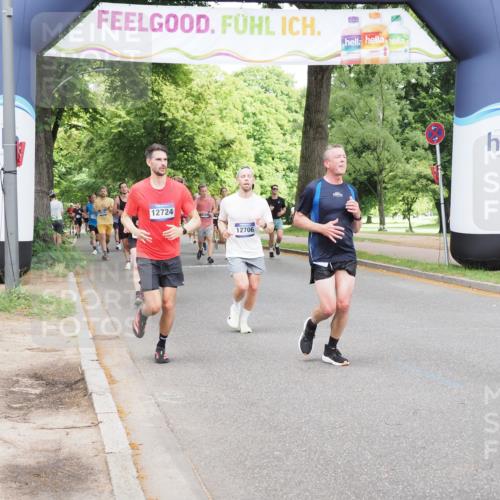 29.06.2025 - hella hamburg halbmarathon MichiJ http://msf.ph/oto/8299405 29.06.2025 10:34:31 Zwischen KM18-KM19 2138, 8668, 11021, 12724, 14062, 14262, 14449, 16127, 16136, 16466, 16475, 18476, 18702, 19105, 19127 meine-sportfotos.de