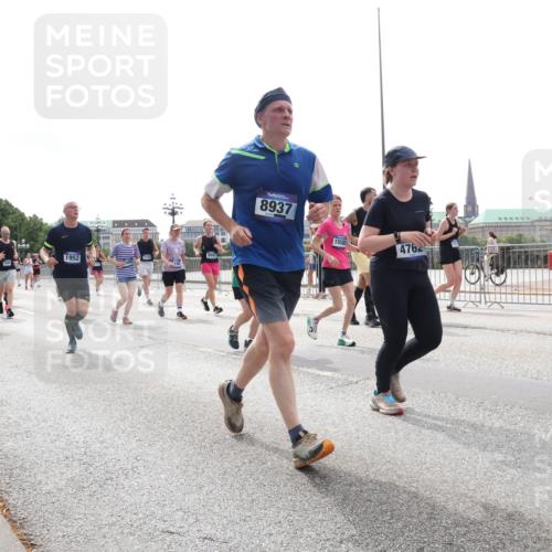 29.06.2025 - hella hamburg halbmarathon Lena Gebhardt http://msf.ph/oto/8299483 29.06.2025 10:36:58 Lombardsbrücke 16309, 1952, 8945, 8937, 4762, 1022, 1118, 1253, 1339, 1488, 1490, 1597, 1948, 1952, 1954, 2031, 2072, 2104, 2124, 2272, 2480, 2552, 2588, 3127, 3165, 3428, 3714, 3873, 3895, 4084, 4347, 4618, 4733, 4762, 4996, 5224, 5538, 5640, 5786, 5789, 6156, 6172, 6190, 6359, 6584, 6804, 7202, 7707, 7773, 8007, 8257, 8258, 8315, 8499, 8758, 8936, 8937, 8945, 9054, 9055, 9295, 9500, 9694, 13265, 15077, 17156, 17807, 18152, 18488 meine-sportfotos.de