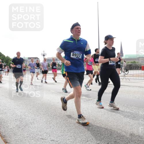 29.06.2025 - hella hamburg halbmarathon Lena Gebhardt http://msf.ph/oto/8299505 29.06.2025 10:36:58 Lombardsbrücke 1952, 16309, 6190, 8937, 15588, 3873, 4764, 1022, 1118, 1253, 1339, 1488, 1490, 1597, 1948, 1952, 1954, 2031, 2072, 2104, 2124, 2272, 2480, 2552, 2588, 3127, 3165, 3428, 3714, 3873, 3895, 4084, 4347, 4618, 4733, 4762, 4996, 5224, 5538, 5640, 5786, 5789, 6156, 6172, 6190, 6359, 6584, 6804, 7202, 7707, 7773, 8007, 8257, 8258, 8315, 8499, 8758, 8936, 8937, 8945, 9054, 9055, 9295, 9500, 9694, 13265, 15077, 17156, 17807, 18152, 18488 meine-sportfotos.de