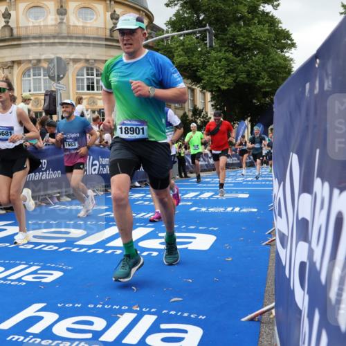 29.06.2025 - hella hamburg halbmarathon Strokosch-Dieckow http://msf.ph/oto/8299565 29.06.2025 10:53:21 Ziel 1683, 1727, 2074, 2354, 4065, 6198, 6629, 6942, 7312, 8651, 9142, 11068, 11844, 12490, 12875, 12909, 13912, 13997, 15179, 15681, 15838, 18134, 18901 meine-sportfotos.de