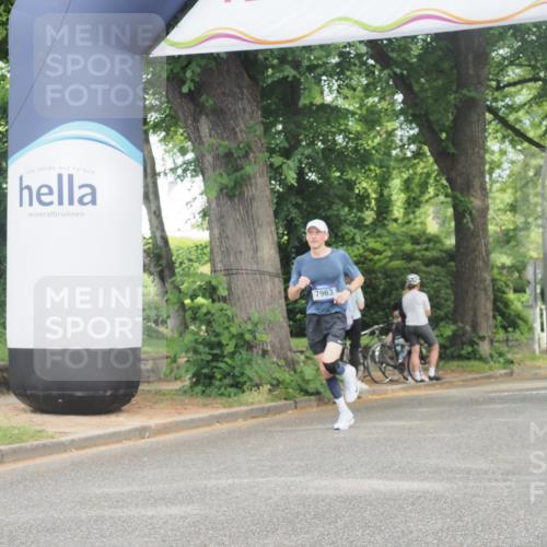 29.06.2025 - hella hamburg halbmarathon KatJ http://msf.ph/oto/8299723 29.06.2025 10:13:56 Zwischen KM18-KM19  meine-sportfotos.de