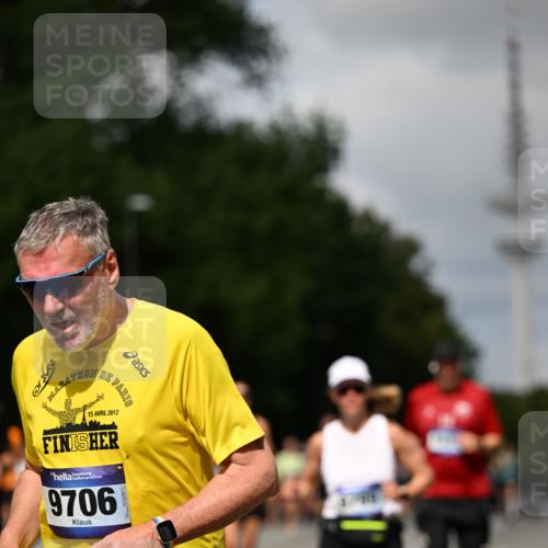 29.06.2025 - hella hamburg halbmarathon Dr. Thomas Lammeyer http://msf.ph/oto/8299810 29.06.2025 10:37:52 Kennedybrücke 1189, 1275, 1896, 2342, 2526, 2776, 3264, 3340, 3345, 3812, 3848, 4361, 4433, 4449, 4807, 4826, 5075, 5141, 5557, 5561, 5584, 5821, 5822, 5887, 6364, 6515, 6516, 6956, 7027, 7308, 7309, 7633, 7653, 7982, 8157, 8349, 8375, 8377, 8383, 8401, 8620, 9234, 9258, 9438, 9706, 9799, 9995, 10048, 10800, 11092, 11111, 11229, 11237, 11260 meine-sportfotos.de