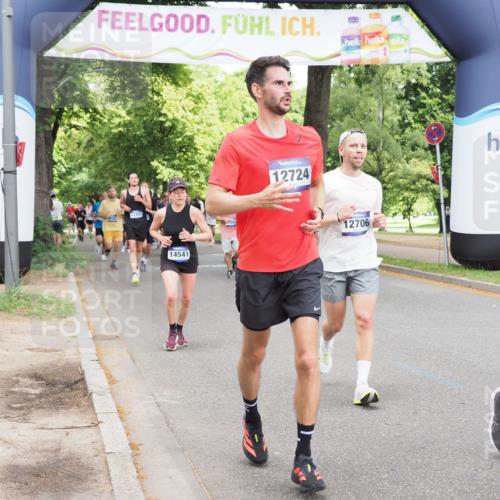 29.06.2025 - hella hamburg halbmarathon MichiJ http://msf.ph/oto/8299816 29.06.2025 10:34:33 Zwischen KM18-KM19 2138, 11021, 12706, 12724, 13303, 14062, 14262, 14449, 14541, 16127, 16136, 16466, 18476, 18702, 19105, 19127 meine-sportfotos.de
