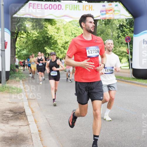 29.06.2025 - hella hamburg halbmarathon MichiJ http://msf.ph/oto/8299870 29.06.2025 10:34:33 Zwischen KM18-KM19 2138, 11021, 12706, 12724, 13303, 14062, 14262, 14449, 14541, 16127, 16136, 16466, 18476, 18702, 19105, 19127 meine-sportfotos.de