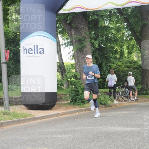 29.06.2025 - hella hamburg halbmarathon KatJ http://msf.ph/oto/8299888 29.06.2025 10:13:57 Zwischen KM18-KM19  meine-sportfotos.de
