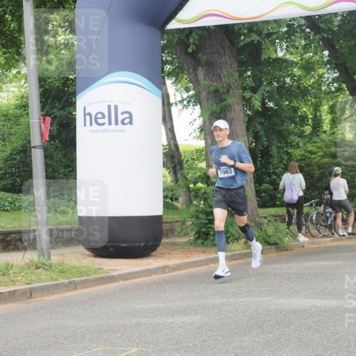 29.06.2025 - hella hamburg halbmarathon KatJ http://msf.ph/oto/8299915 29.06.2025 10:13:57 Zwischen KM18-KM19  meine-sportfotos.de