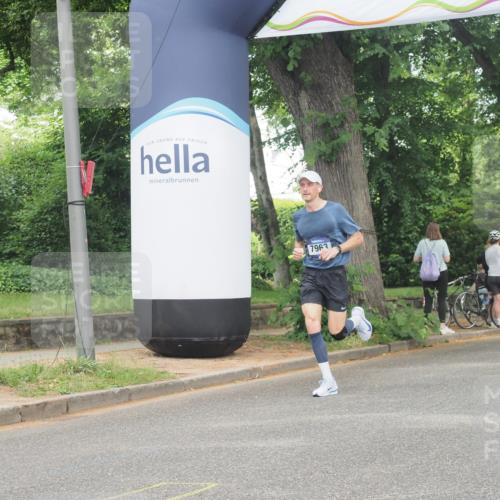 29.06.2025 - hella hamburg halbmarathon KatJ http://msf.ph/oto/8299938 29.06.2025 10:13:57 Zwischen KM18-KM19  meine-sportfotos.de