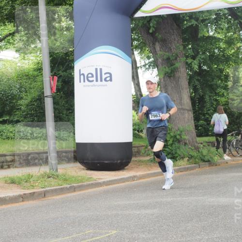 29.06.2025 - hella hamburg halbmarathon KatJ http://msf.ph/oto/8299973 29.06.2025 10:13:57 Zwischen KM18-KM19  meine-sportfotos.de