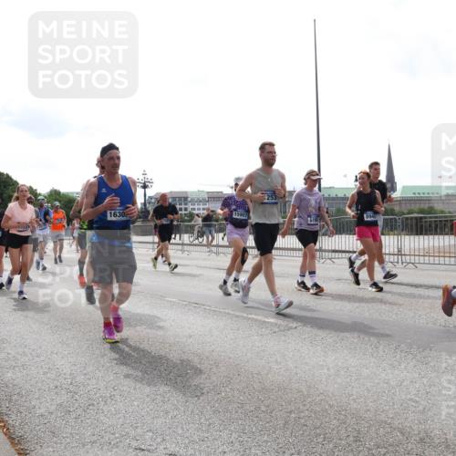 29.06.2025 - hella hamburg halbmarathon Lena Gebhardt http://msf.ph/oto/8300071 29.06.2025 10:37:01 Lombardsbrücke 1630, 9500, 15907, 253, 6190, 1022, 1118, 1253, 1339, 1488, 1490, 1597, 1948, 1952, 1954, 2031, 2072, 2104, 2272, 2480, 2552, 2588, 3127, 3165, 3714, 3873, 3895, 4084, 4097, 4347, 4618, 4733, 4762, 4996, 5224, 5538, 5560, 5640, 5786, 5789, 5940, 6156, 6172, 6359, 6584, 6804, 7202, 7707, 7773, 8007, 8257, 8258, 8315, 8499, 8758, 8811, 8936, 8937, 9054, 9055, 9295, 9500, 9694, 13265, 15077, 17156, 17807, 18152, 18488 meine-sportfotos.de