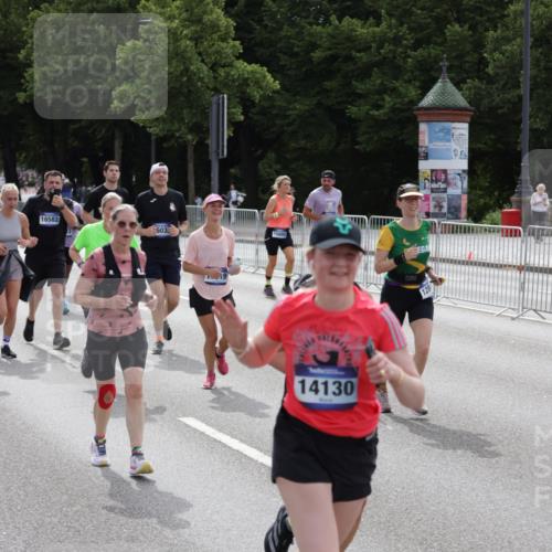 29.06.2025 - hella hamburg halbmarathon Jannik Wohlers http://msf.ph/oto/8300073 29.06.2025 10:37:07 Lombardsbrücke 1276, 1337, 1819, 2016, 2199, 2486, 2640, 3633, 5146, 5171, 5186, 5790, 5875, 6821, 6955, 7085, 7124, 7235, 7544, 7777, 7823, 8843, 9524, 10476, 10506, 10798, 10919, 11183, 11801, 11888, 12123, 12472, 12762, 12824, 12935, 13077, 14130, 14282, 14657, 15084, 16032, 16303, 16582, 16680, 16706, 16831, 16837, 17305, 17307, 17355, 17798, 17965, 18903 meine-sportfotos.de