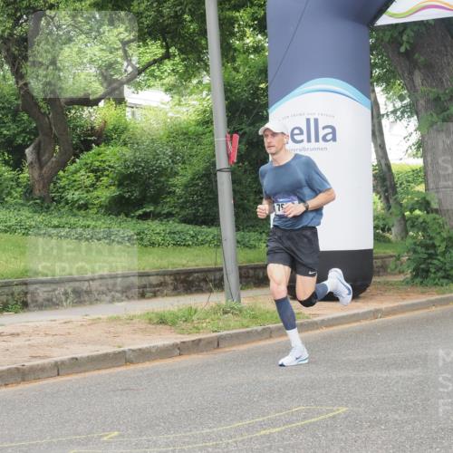 29.06.2025 - hella hamburg halbmarathon KatJ http://msf.ph/oto/8300157 29.06.2025 10:13:58 Zwischen KM18-KM19 7963 meine-sportfotos.de