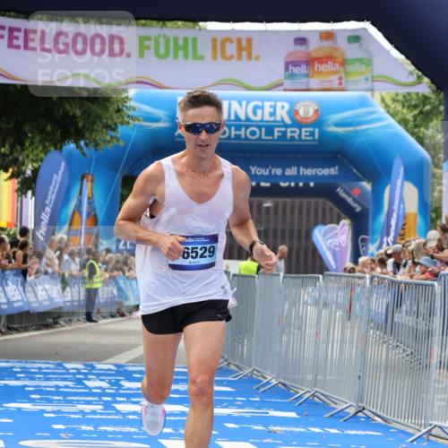 29.06.2025 - hella hamburg halbmarathon Strokosch-Dieckow http://msf.ph/oto/8300164 29.06.2025 10:16:59 Ziel 4116, 16529 meine-sportfotos.de