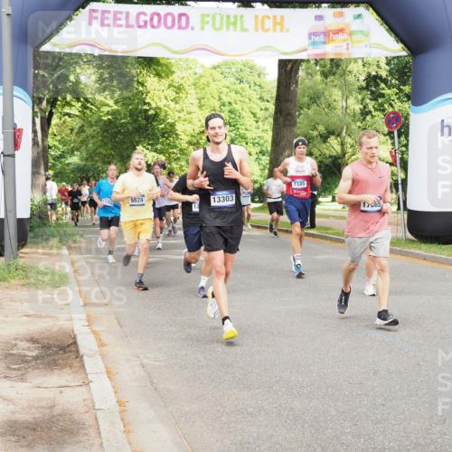 29.06.2025 - hella hamburg halbmarathon MichiJ http://msf.ph/oto/8300185 29.06.2025 10:34:36 Zwischen KM18-KM19 2138, 4497, 5528, 7335, 9794, 11021, 11077, 12269, 12706, 12724, 13303, 14062, 14449, 14541, 16136, 16466, 17008, 17865, 18356, 18702, 19105, 19127 meine-sportfotos.de