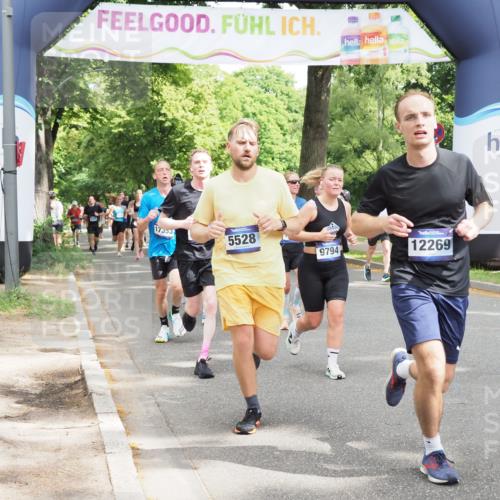 29.06.2025 - hella hamburg halbmarathon MichiJ http://msf.ph/oto/8300214 29.06.2025 10:34:38 Zwischen KM18-KM19 4497, 5528, 7335, 9794, 11077, 12171, 12269, 12706, 12724, 12891, 13303, 14062, 14541, 15825, 17008, 17353, 17865, 18356, 19127 meine-sportfotos.de
