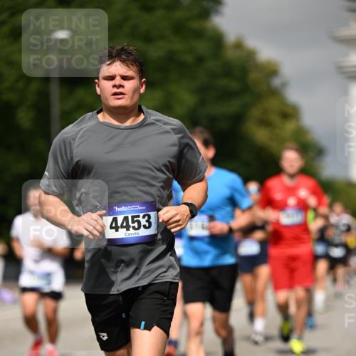 29.06.2025 - hella hamburg halbmarathon Dr. Thomas Lammeyer http://msf.ph/oto/8300291 29.06.2025 10:16:21 Kennedybrücke 1249, 1610, 1785, 1850, 1851, 2963, 2964, 3182, 3248, 3262, 3363, 4453, 4499, 5150, 5166, 5176, 6822, 6871, 7014, 7907, 8206, 8207, 8917, 8971, 9253, 9428, 10067, 10402, 10685, 11025 meine-sportfotos.de