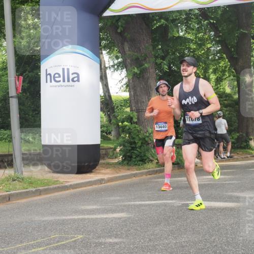29.06.2025 - hella hamburg halbmarathon KatJ http://msf.ph/oto/8300344 29.06.2025 10:14:00 Zwischen KM18-KM19 7963 meine-sportfotos.de