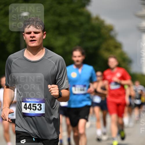 29.06.2025 - hella hamburg halbmarathon Dr. Thomas Lammeyer http://msf.ph/oto/8300376 29.06.2025 10:16:21 Kennedybrücke 1249, 1610, 1785, 1850, 1851, 2963, 2964, 3182, 3248, 3262, 3363, 4453, 4499, 5150, 5166, 5176, 6822, 6871, 7014, 7907, 8206, 8207, 8917, 8971, 9253, 9428, 10067, 10402, 10685, 11025 meine-sportfotos.de