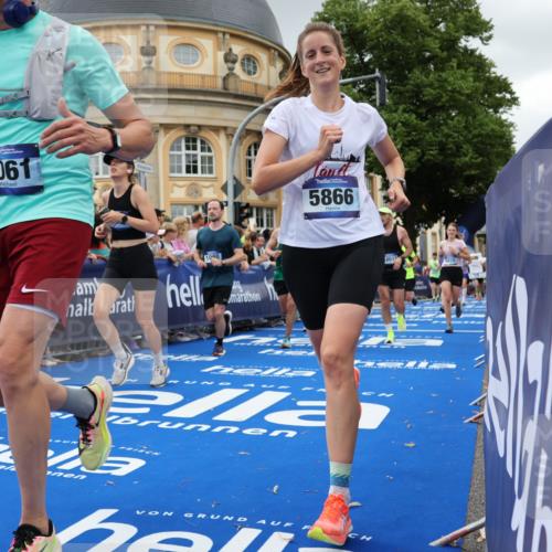29.06.2025 - hella hamburg halbmarathon Strokosch-Dieckow http://msf.ph/oto/8300382 29.06.2025 10:53:33 Ziel 1030, 1061, 1098, 1499, 1502, 1783, 2058, 2070, 2630, 3399, 3819, 5399, 5866, 6628, 6762, 10549, 10895, 11068, 11588, 11589, 11604, 12632, 12909, 13865, 13912, 15061, 15113, 15441, 15497, 15856, 16092, 17710, 18143, 18450, 18612, 18666, 18715 meine-sportfotos.de
