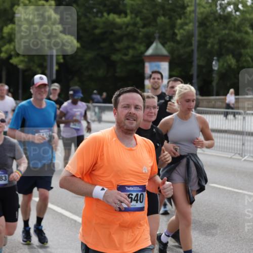 29.06.2025 - hella hamburg halbmarathon Jannik Wohlers http://msf.ph/oto/8300399 29.06.2025 10:37:10 Lombardsbrücke 1337, 2199, 2486, 2640, 2853, 3230, 3633, 5171, 5186, 5790, 5875, 6243, 6821, 6955, 7085, 7124, 7350, 7544, 7777, 8843, 9524, 10476, 10506, 10798, 10919, 11183, 11801, 11888, 12123, 12242, 12254, 12472, 12762, 12824, 12935, 14130, 14282, 14657, 16032, 16303, 16582, 16680, 16706, 16837, 17305, 17307, 17355, 17793, 17798, 17965, 18903 meine-sportfotos.de