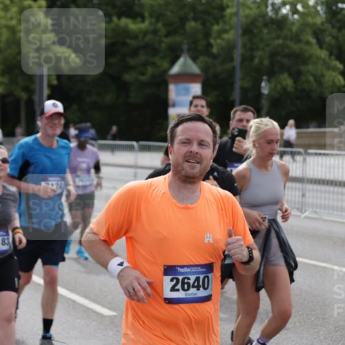 29.06.2025 - hella hamburg halbmarathon Jannik Wohlers http://msf.ph/oto/8300426 29.06.2025 10:37:10 Lombardsbrücke 1337, 2199, 2486, 2640, 2853, 3230, 3633, 5171, 5186, 5790, 5875, 6243, 6821, 6955, 7085, 7124, 7350, 7544, 7777, 8843, 9524, 10476, 10506, 10798, 10919, 11183, 11801, 11888, 12123, 12242, 12254, 12472, 12762, 12824, 12935, 14130, 14282, 14657, 16032, 16303, 16582, 16680, 16706, 16837, 17305, 17307, 17355, 17793, 17798, 17965, 18903 meine-sportfotos.de