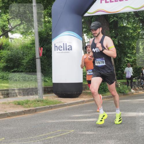 29.06.2025 - hella hamburg halbmarathon KatJ http://msf.ph/oto/8300489 29.06.2025 10:14:01 Zwischen KM18-KM19 7963 meine-sportfotos.de