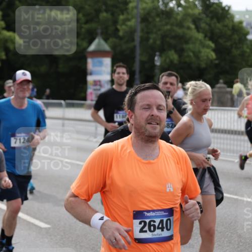 29.06.2025 - hella hamburg halbmarathon Jannik Wohlers http://msf.ph/oto/8300511 29.06.2025 10:37:11 Lombardsbrücke 1475, 2199, 2640, 2853, 3230, 3633, 5171, 5186, 5790, 5875, 6243, 6821, 6955, 7085, 7124, 7350, 7544, 7777, 8843, 9524, 10476, 10506, 10798, 10919, 11183, 11801, 11888, 12123, 12242, 12254, 12472, 12762, 12824, 12935, 14130, 14282, 14657, 16032, 16303, 16582, 16680, 16706, 16837, 17305, 17307, 17355, 17793, 17798, 17965, 18903 meine-sportfotos.de