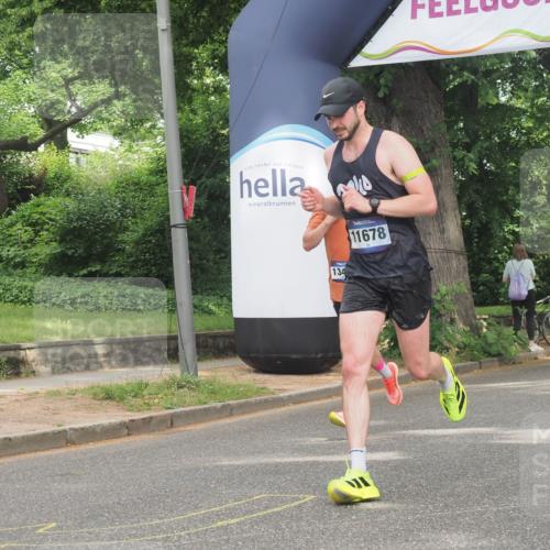 29.06.2025 - hella hamburg halbmarathon KatJ http://msf.ph/oto/8300531 29.06.2025 10:14:01 Zwischen KM18-KM19 7963 meine-sportfotos.de
