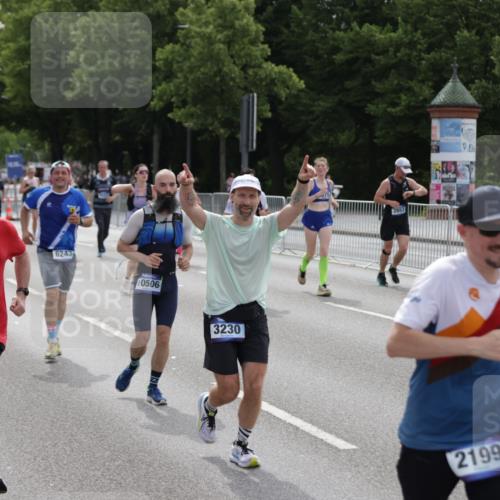 29.06.2025 - hella hamburg halbmarathon Jannik Wohlers http://msf.ph/oto/8300561 29.06.2025 10:37:14 Lombardsbrücke 1475, 2199, 2640, 2853, 3230, 3633, 5171, 5186, 5522, 5875, 6243, 6821, 6955, 7124, 7321, 7350, 7777, 9247, 9288, 9895, 10159, 10476, 10506, 10919, 11183, 11801, 11882, 11888, 12123, 12242, 12254, 12472, 12824, 14130, 14657, 16032, 16582, 16680, 16706, 16837, 17355, 17793, 17798, 18317, 18319, 18903 meine-sportfotos.de