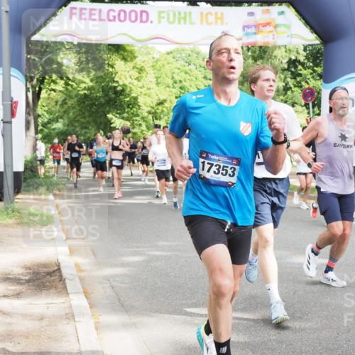 29.06.2025 - hella hamburg halbmarathon MichiJ http://msf.ph/oto/8300647 29.06.2025 10:34:39 Zwischen KM18-KM19 4497, 5528, 5889, 7335, 8142, 9794, 11077, 11858, 12171, 12269, 12706, 12724, 12891, 13303, 14541, 15157, 15825, 17008, 17353, 17461, 17865, 18356, 19127 meine-sportfotos.de