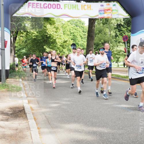 29.06.2025 - hella hamburg halbmarathon MichiJ http://msf.ph/oto/8300815 29.06.2025 10:34:41 Zwischen KM18-KM19 3087, 4497, 5528, 5889, 6691, 7335, 8142, 8981, 9794, 11077, 11858, 12171, 12269, 12891, 13303, 13698, 14045, 14541, 15157, 15451, 15825, 17008, 17353, 17461, 17865, 18356 meine-sportfotos.de