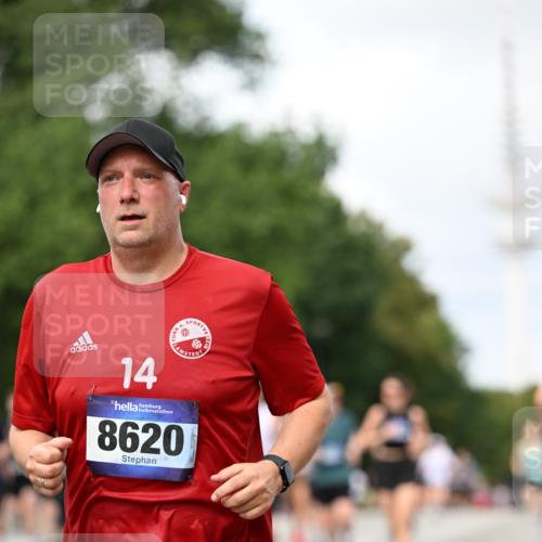 29.06.2025 - hella hamburg halbmarathon Dr. Thomas Lammeyer http://msf.ph/oto/8300882 29.06.2025 10:37:57 Kennedybrücke 1189, 1275, 1896, 2526, 2776, 3264, 3340, 3345, 3848, 4361, 4433, 4449, 4807, 4824, 4826, 5075, 5141, 5557, 5561, 5584, 5821, 5822, 5887, 6364, 6515, 6516, 6956, 7027, 7565, 7633, 7653, 7982, 8157, 8277, 8349, 8375, 8377, 8383, 8401, 8620, 9234, 9258, 9438, 9706, 9799, 9875, 9995, 10048, 10800, 11092, 11111, 11229, 11237, 11260 meine-sportfotos.de