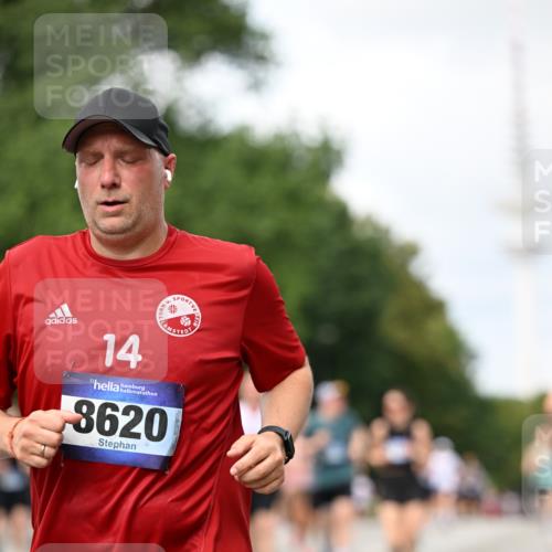 29.06.2025 - hella hamburg halbmarathon Dr. Thomas Lammeyer http://msf.ph/oto/8300889 29.06.2025 10:37:57 Kennedybrücke 1189, 1275, 1896, 2526, 2776, 3264, 3340, 3345, 3848, 4361, 4433, 4449, 4807, 4824, 4826, 5075, 5141, 5557, 5561, 5584, 5821, 5822, 5887, 6364, 6515, 6516, 6956, 7027, 7565, 7633, 7653, 7982, 8157, 8277, 8349, 8375, 8377, 8383, 8401, 8620, 9234, 9258, 9438, 9706, 9799, 9875, 9995, 10048, 10800, 11092, 11111, 11229, 11237, 11260 meine-sportfotos.de