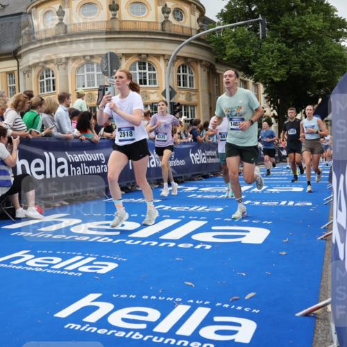 29.06.2025 - hella hamburg halbmarathon Strokosch-Dieckow http://msf.ph/oto/8300941 29.06.2025 10:53:46 Ziel 1422, 1706, 1870, 2058, 2082, 2518, 5399, 5607, 6260, 6877, 7177, 7395, 8285, 8335, 9922, 10529, 10891, 10895, 11588, 11589, 11604, 12413, 14026, 14702, 14818, 15441, 15502, 16092, 16538, 17482, 17740, 18143, 18249, 18418, 18487, 18514, 18759, 18831, 18915, 19177 meine-sportfotos.de